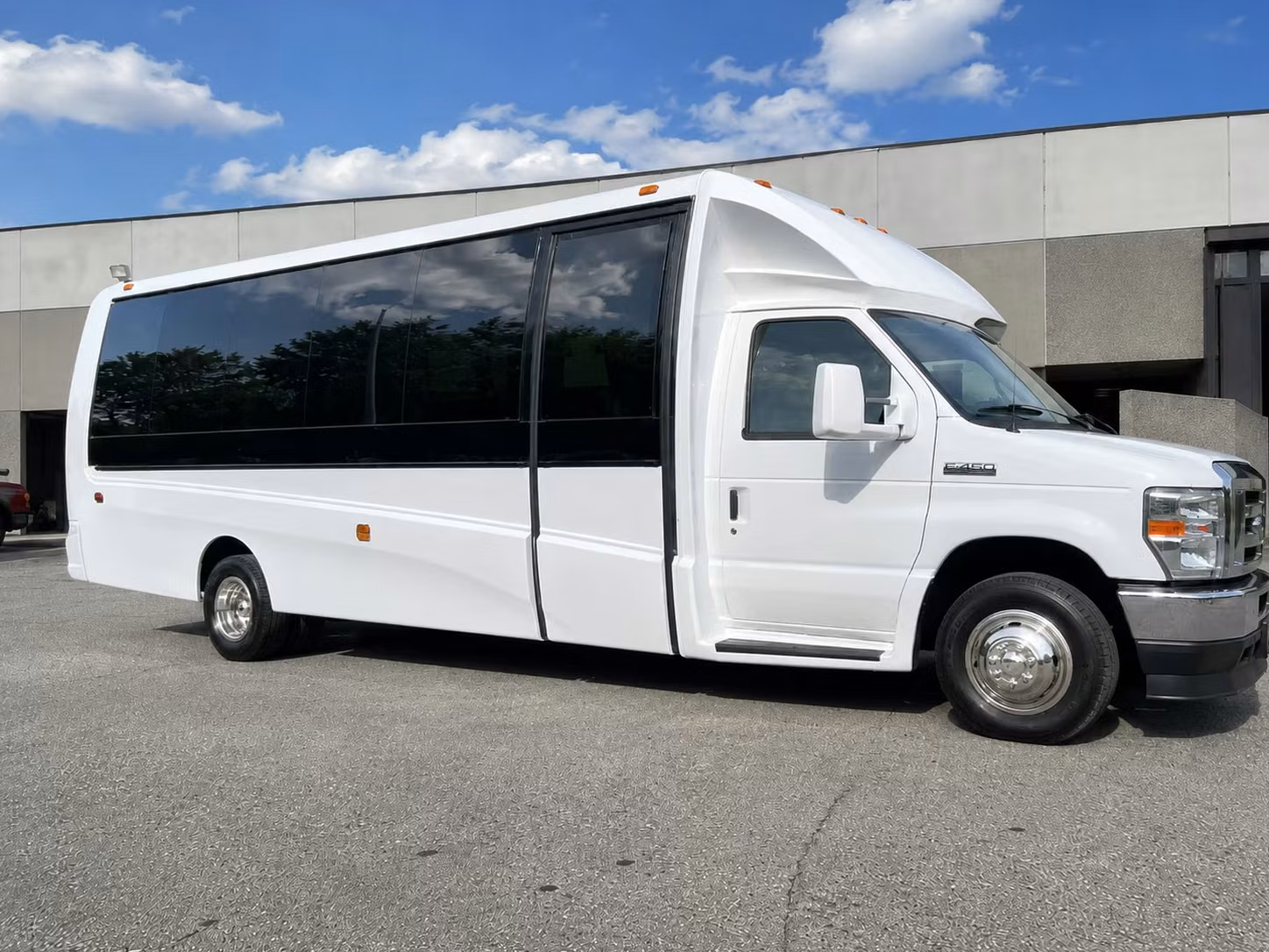 15 passenger minibus