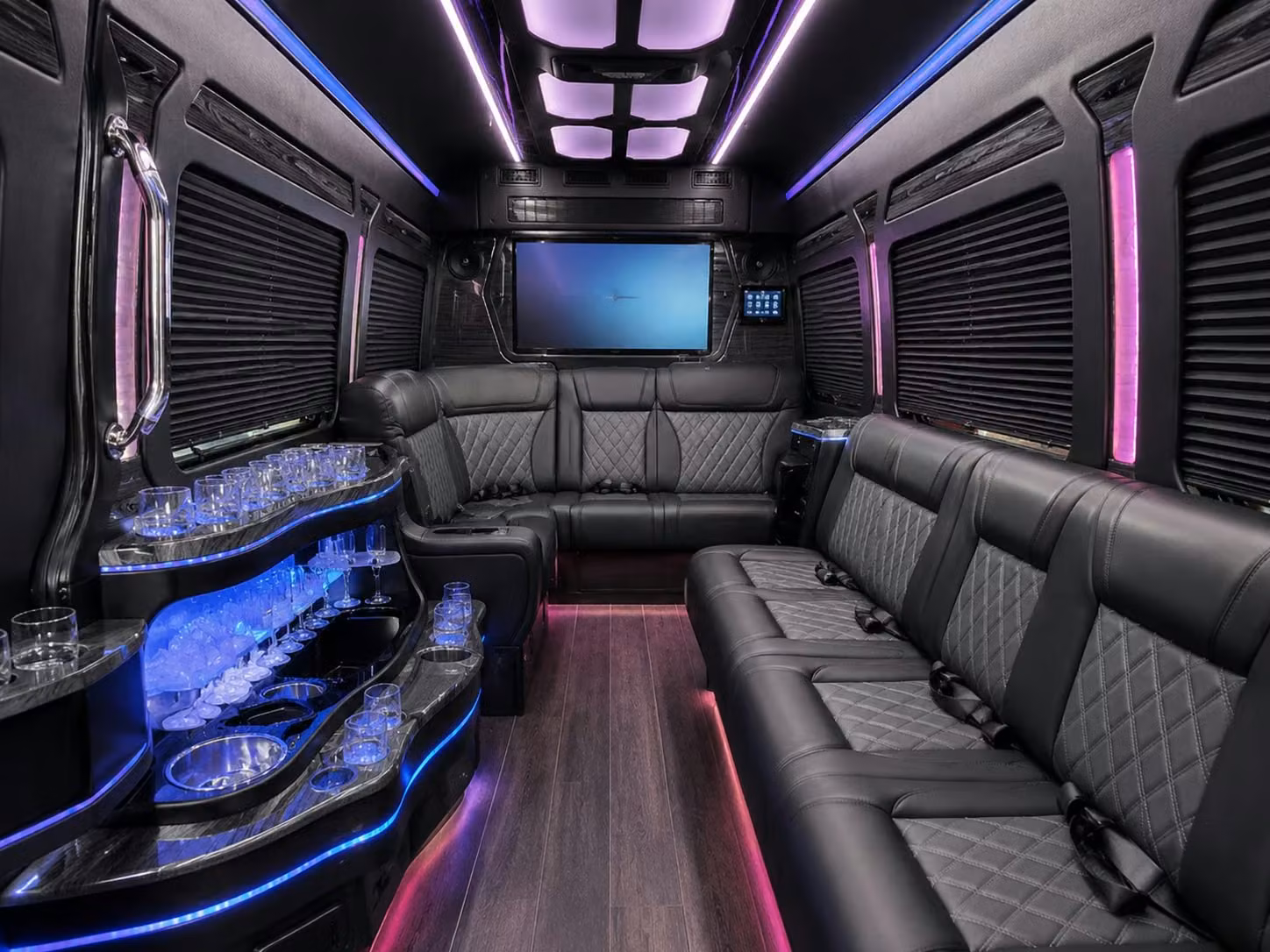 airport transfers and long distance wedding guest shuttles in murfreesboro