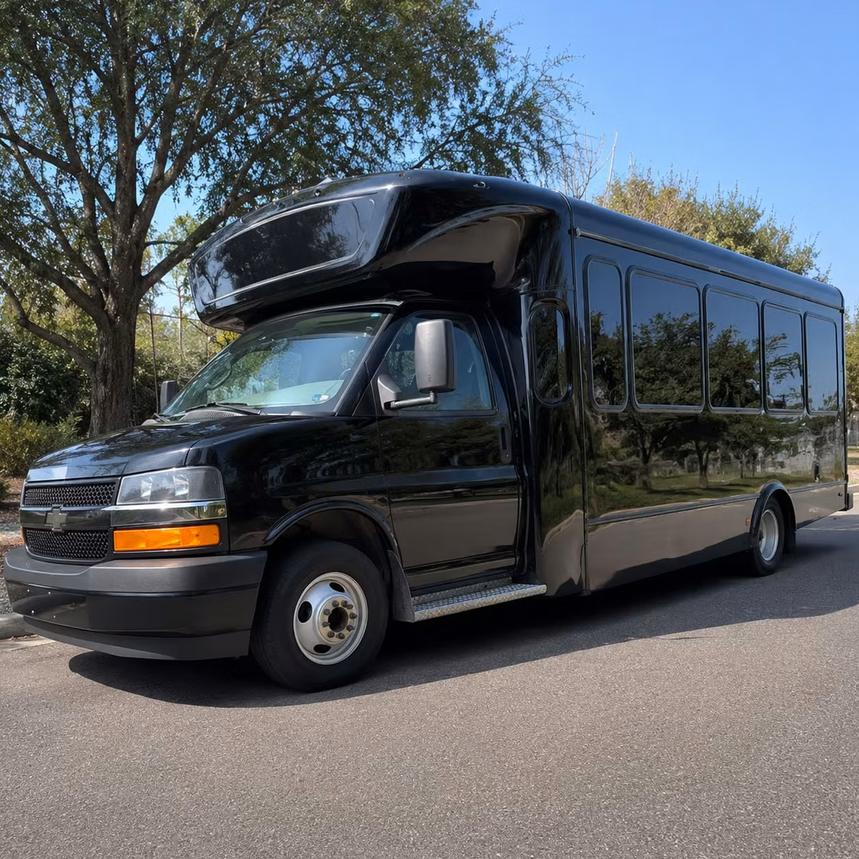 bachelorette party buses and bridal party transportation in murfreesboro