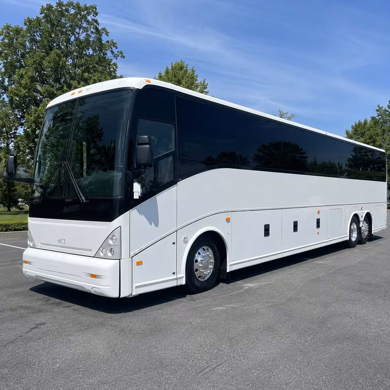 bus rental options for murfreesboro trips