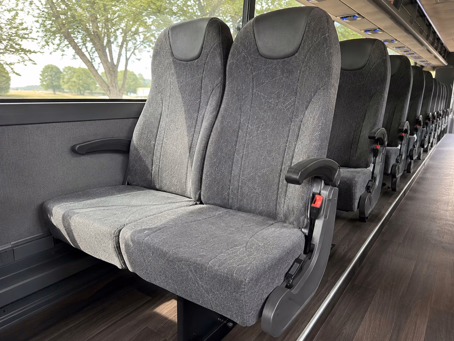 does the day of the week change what a bus costs in murfreesboro tennessee