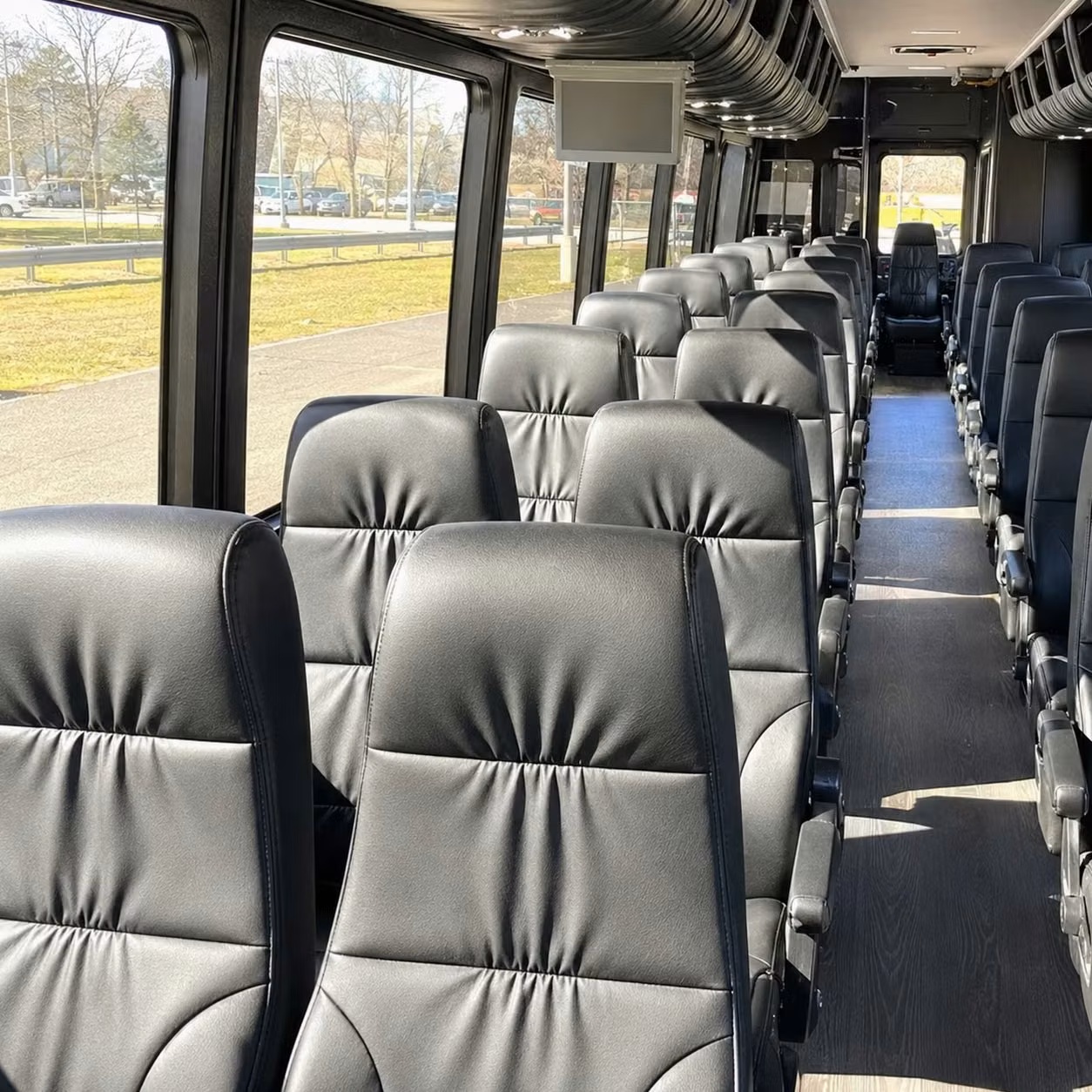 murfreesboro 25 passenger minibus rental