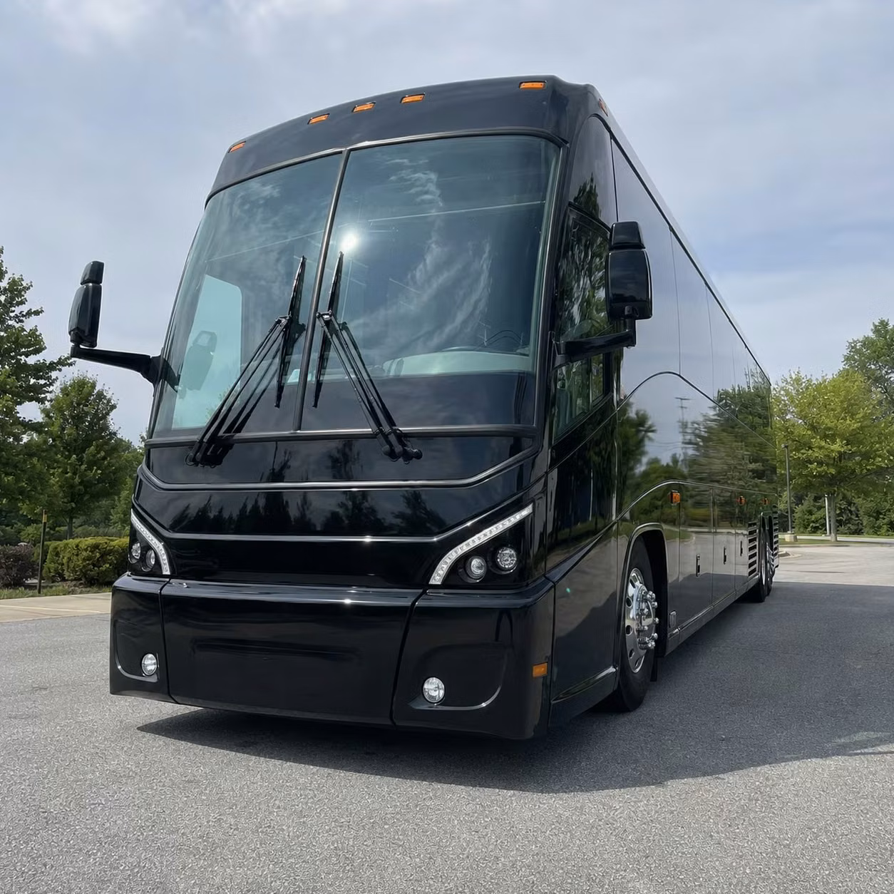 shuttle buses for smyrna s nissan assembly plant government workforce transportation near murfreesboro